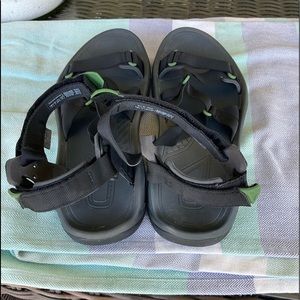 Teva Men’s black sandals in sport model